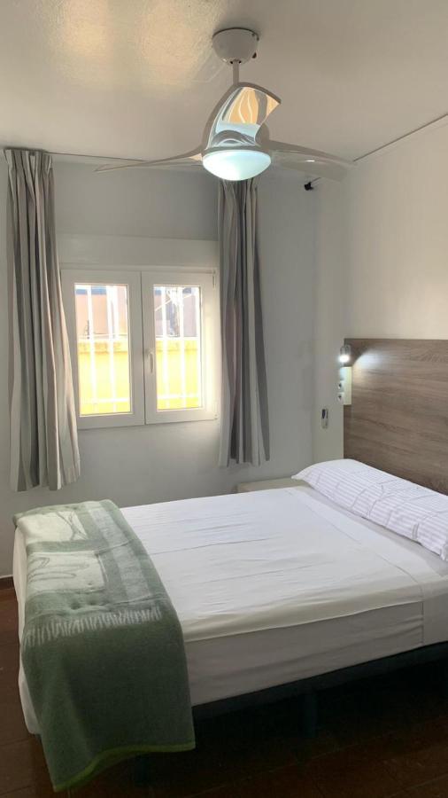 فندق Casa De Huespedes Almansa مدريد المظهر الخارجي الصورة