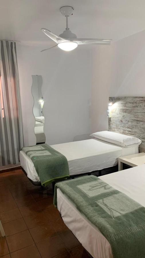 فندق Casa De Huespedes Almansa مدريد المظهر الخارجي الصورة